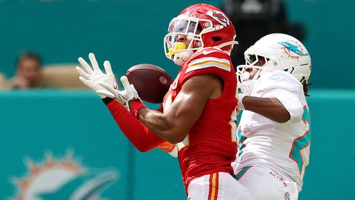 Kansas City Chiefs defensive back Jaden Hicks (21) breaks up a pass intended for Miami Dolphins wide receiver Kevin Coleman Jr. (21) during the third quarter at Hard Rock Stadium. Kansas City Chiefs defensive back Jaden Hicks (21) breaks up a pass intended for Miami Dolphins wide receiver Kevin Coleman Jr. (21) during the third quarter at Hard Rock Stadium.