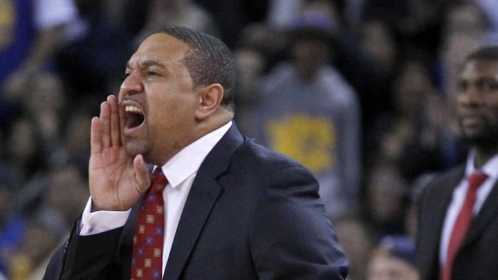 Mar 30, 2014; Oakland, CA, USA; Golden State Warriors head coach Mark Jackson yells from the sidelines during action against the New York Knicks in the fourth quarter at Oracle Arena. The Knicks won 89-84. Mandatory Credit: Cary Edmondson-Imagn Images
