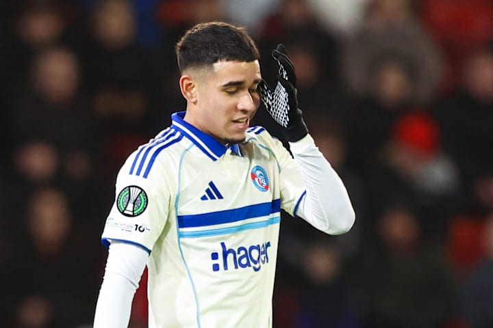 เคนดรี ปาเอซ ทำหน้าบึ้ง