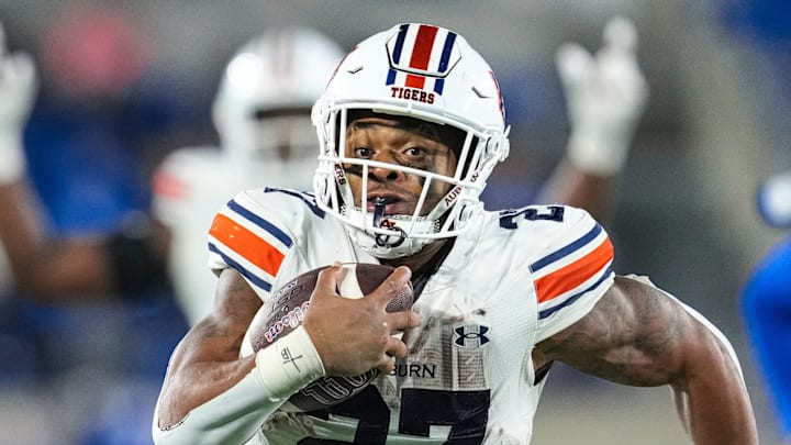 Auburn Tigers running back Jarquez Hunter rushed for 278 yards against the Kentucky Wildcats on Saturday night.
