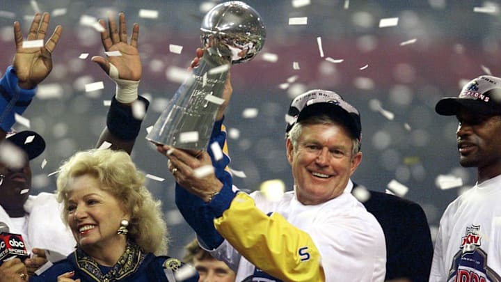 Dick Vermeil - coach, Philadelphia Eagles (1976-1982), St. Louis Rams (1997-99), Kansas City Chiefs (2001-05)

Xxx A18 Rams Letters 02 S Fbn Usa Ga