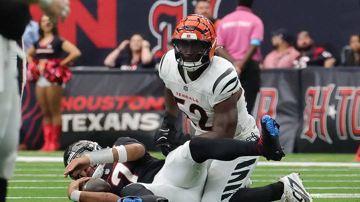 Cincinnati Bengals defensive end Cedric Johnson Cincinnati Bengals defensive end Cedric Johnson