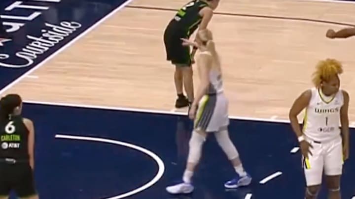 Bueckers isn't shy despite her rookie status