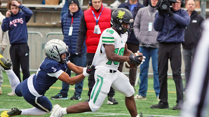 Danny Wideman's 10-yard touchdown reception gave West Linn a 14-0 lead over Lake Oswego midway through the first quarter of the OSAA 6A Open state championship game.