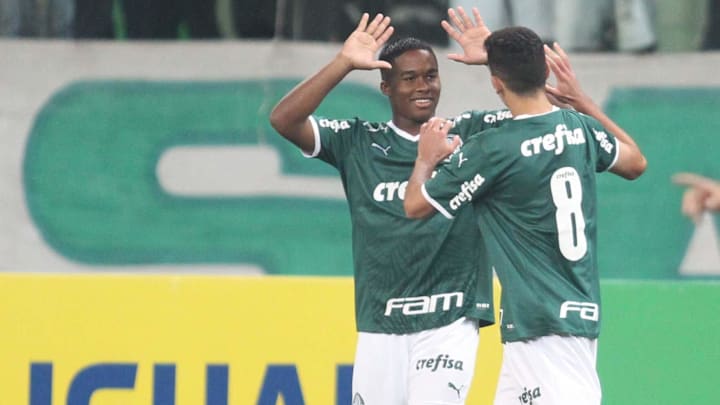 Endrick marcou quatro dos seis gols do Palmeiras nas finais da Copa do Brasil Sub-17, contra o Vasco Endrick marcou quatro dos seis gols do Palmeiras nas finais da Copa do Brasil Sub-17, contra o Vasco