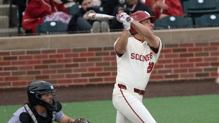 Oklahoma outfielder Trey Gambill