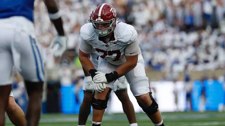 Alabama Offensive Lineman Jackson Lloyd (77) in action against Kentucky at Kroger Field in Lexington, KY on Saturday, Sep 12, 2026. Alabama Offensive Lineman Jackson Lloyd (77) in action against Kentucky at Kroger Field in Lexington, KY on Saturday, Sep 12, 2026.