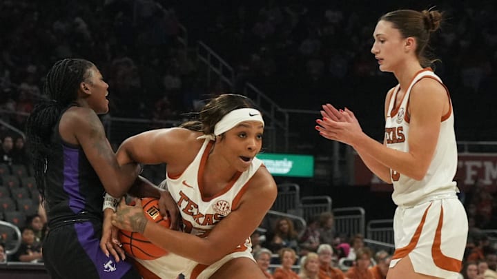 Aaliyah Moore, Texas women's basketball