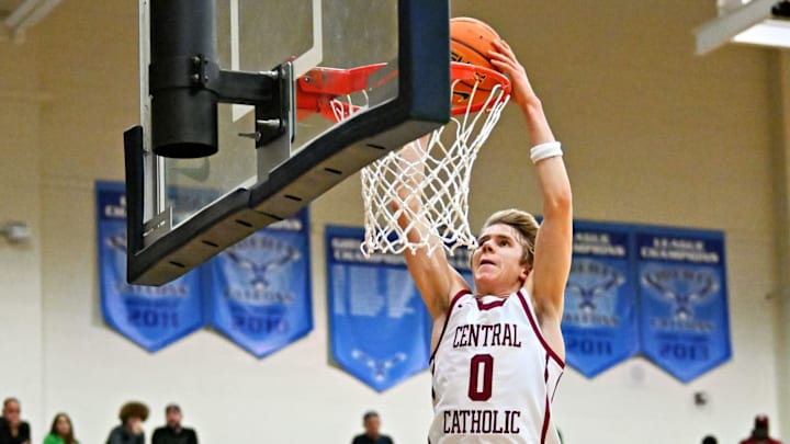 Senior guard Isaac Carr scored 17 points to lead Central Catholic to a first-round OSAA Class 6A boys basketball state playoff win.