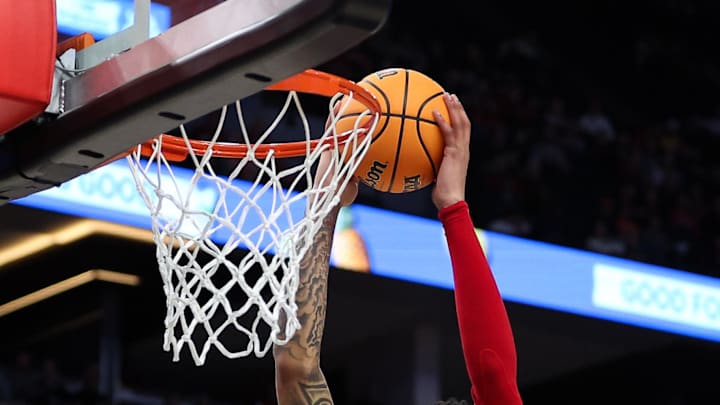Mar 15, 2024; Minneapolis, MN, USA; Indiana Hoosiers center Kel'el Ware (1) dunks against the Nebraska Cornhuskers during the second half at Target Center. Mandatory Credit: Matt Krohn-USA TODAY Sports Mar 15, 2024; Minneapolis, MN, USA; Indiana Hoosiers center Kel'el Ware (1) dunks against the Nebraska Cornhuskers during the second half at Target Center. Mandatory Credit: Matt Krohn-USA TODAY Sports