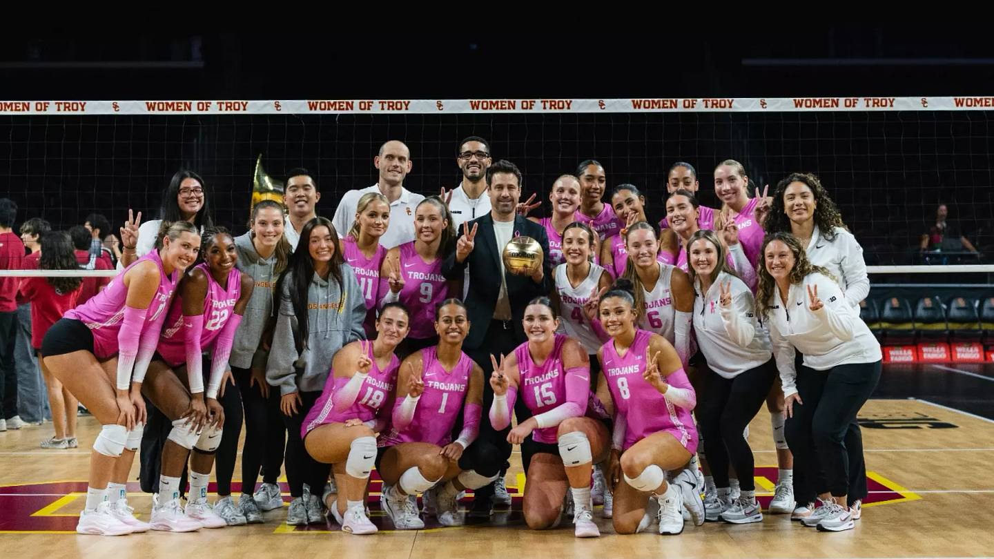 Leave Transfer Program USC Volleyball Coach Abruptly Steps Away, Program Makes Multiple ...