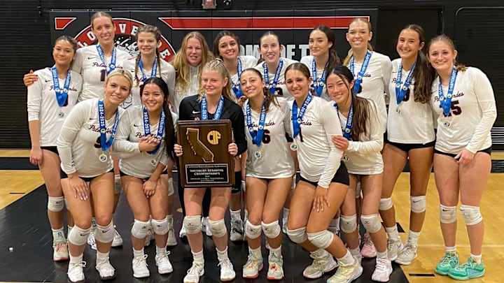 The Palos Verdes girls volleyball team after winning the CIF State Division 1 championship in a three-game sweep over Foothill at Santiago Canyon College The Palos Verdes girls volleyball team after winning the CIF State Division 1 championship in a three-game sweep over Foothill at Santiago Canyon College