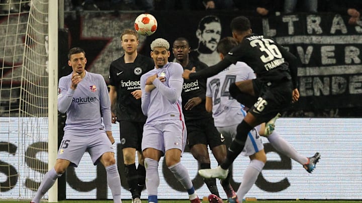 Hier erzielt Knauff sein herrliches Tor gegen Barca