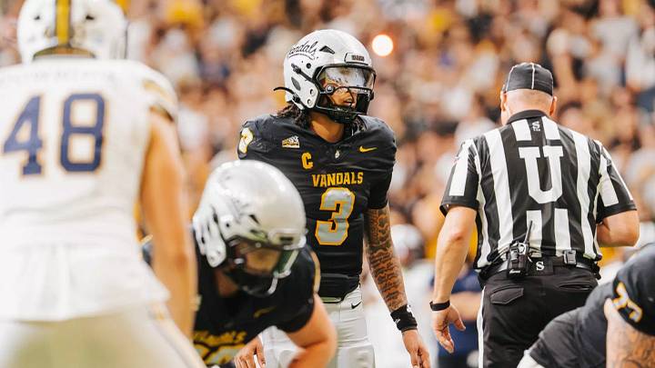 Idaho quarterback Joshua Wood (3)