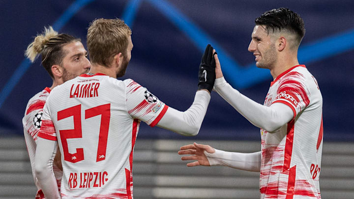 Die Leipziger jubeln nach dem 1:0 durch Szoboszlai.