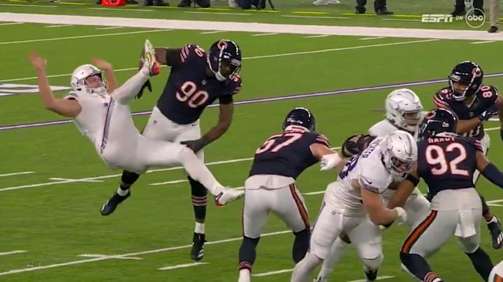 Dominique Robinson blocks Ryan Wright's punt. Dominique Robinson blocks Ryan Wright's punt.