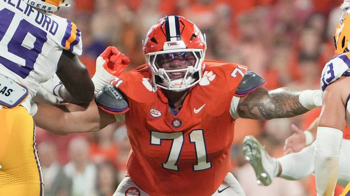 Former Clemson offensive tackle Tristan Leigh has been waived by the Minnesota Vikings as apart of final roster cuts. Former Clemson offensive tackle Tristan Leigh has been waived by the Minnesota Vikings as apart of final roster cuts.
