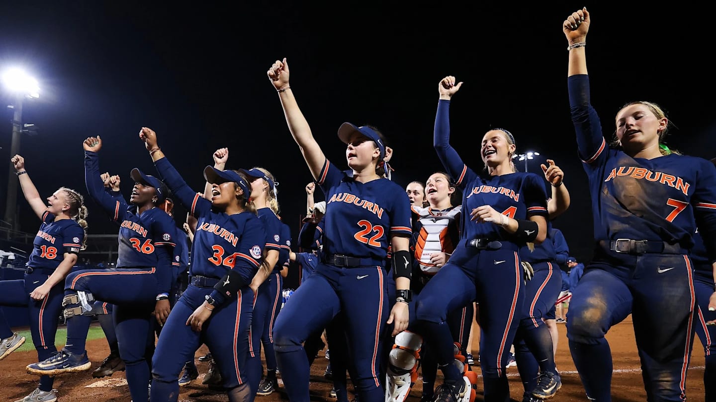 Auburn Softball Utility Player Enters Transfer Portal