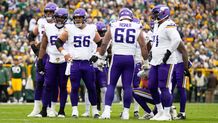 Dalton Risner (66) in the Vikings huddle Dalton Risner (66) in the Vikings huddle
