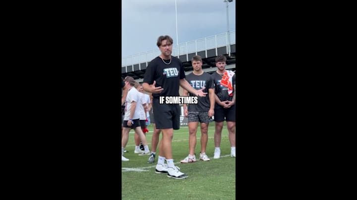 Travis Kelce hosts a seminar at Tight End University.