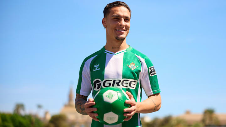 Antony belatedly arrived at Real Betis on Deadline Day.