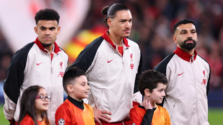 Mohamed Salah (right) rushed to the defence of Luis Díaz (left) and Darwin Núñez (centre).