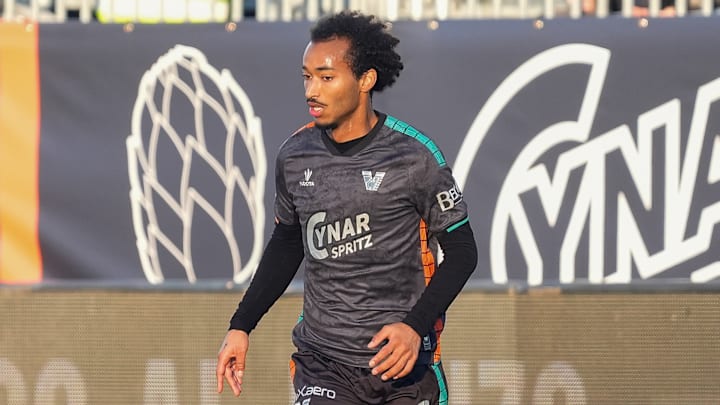 詹卢卡·布西奥