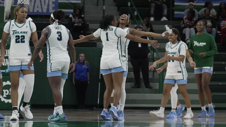 Tulane Women Celebrate Victory