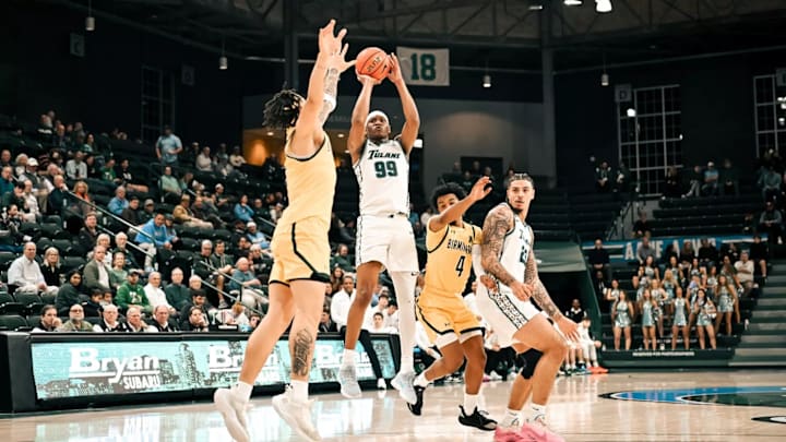 Tulane guard Curtis Williams Jr