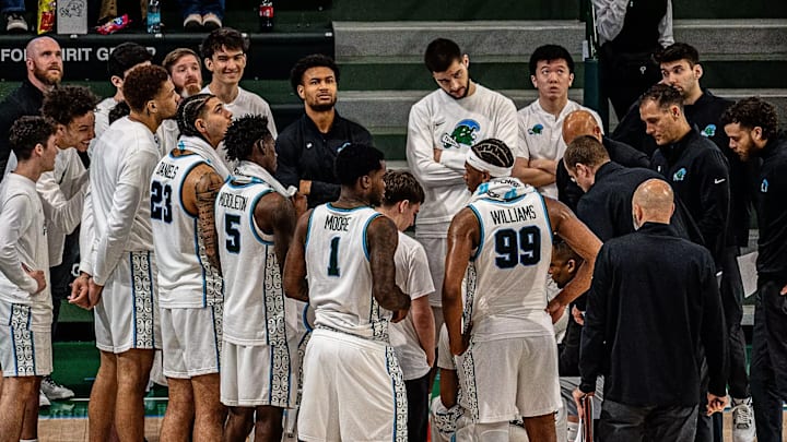 Tulane men's basketball huddle