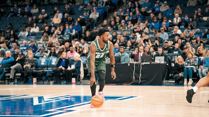 Senior Tulane basketball Asher Woods