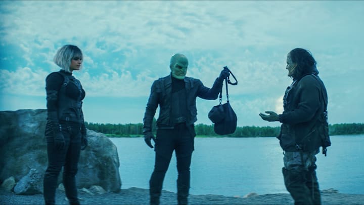 Eve Harlow as Moll and Elias Toufexis as L’ak in Star Trek: Discovery, episode 4, season 5, streaming on Paramount+, 2023. Photo Credit: Paramount+
