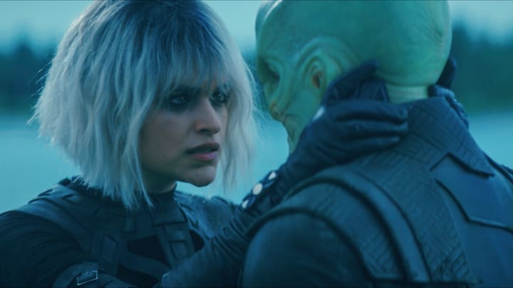 Eve Harlow as Moll and Elias Toufexis as L’ak in Star Trek: Discovery, episode 4, season 5, streaming on Paramount+, 2023. Photo Credit: Paramount+