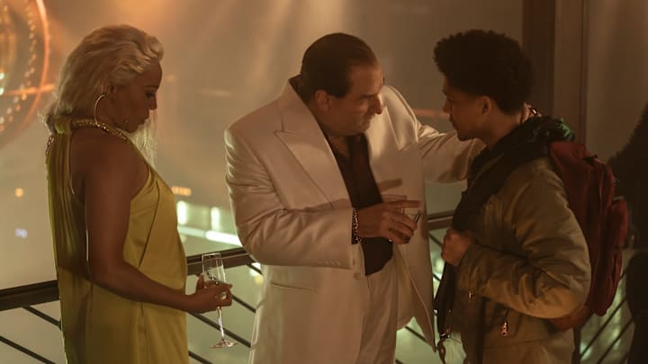 Carmen Ejogo as Eve, Colin Farrell as Oz, Rhenzy Feliz as Victor in The Penguin episode 3