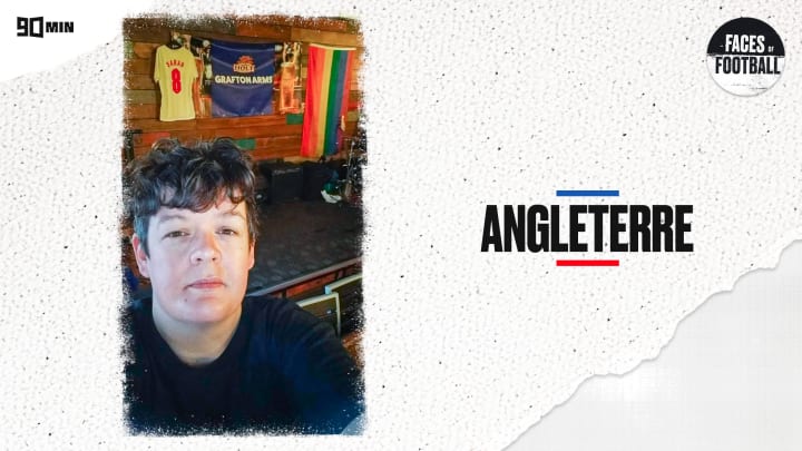 Une fan de l'Angleterre prend la parole.