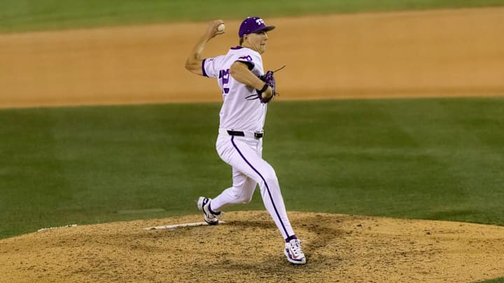 Braeden Sloan gets ready to deliver a pitch during his relief appearance on Friday night. 