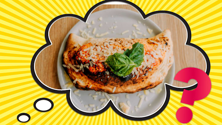 Strombolis and calzones might seem the same, but they actually differ in some crucial ways. 
