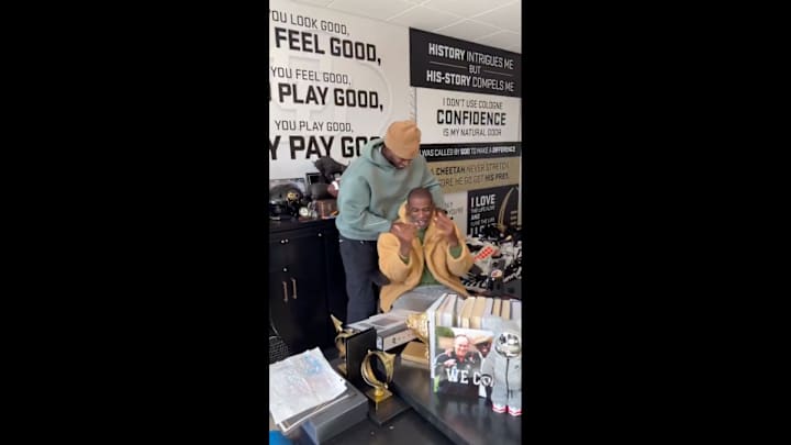 Shedeur Sanders surprises Coach Prime during Browns’ bye week.