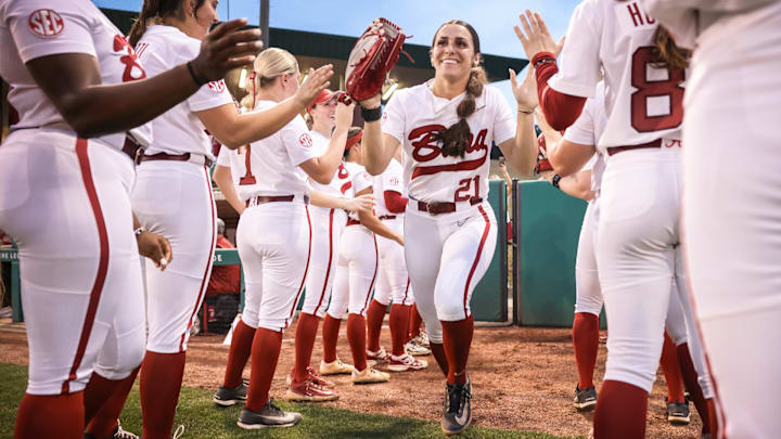 Alabama faces off against Arkansas this weekend. 