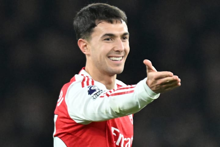 มาร์ติน ซูบิเมนดี้ กำลังทำท่าทาง