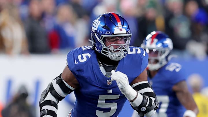 Oct 9, 2025; East Rutherford, New Jersey, USA; New York Giants linebacker Kayvon Thibodeaux (5) in action against the Philadelphia Eagles during the fourth quarter at MetLife Stadium. Oct 9, 2025; East Rutherford, New Jersey, USA; New York Giants linebacker Kayvon Thibodeaux (5) in action against the Philadelphia Eagles during the fourth quarter at MetLife Stadium.