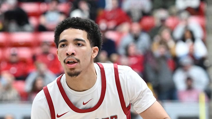 Feb 15, 2024; Pullman, Washington, USA; Washington State Cougars guard Myles Rice (2) controls the
