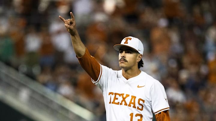Texas Longhorns starting pitcher Ruger Riojas