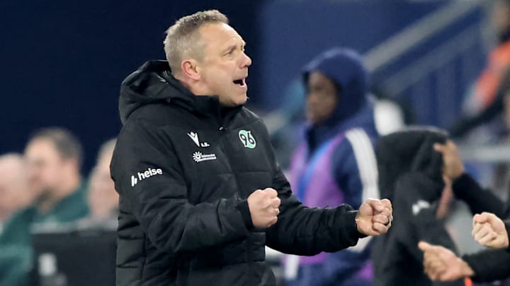 André Breitenreiter ist mit den Niedersachsen noch ungeschlagen.