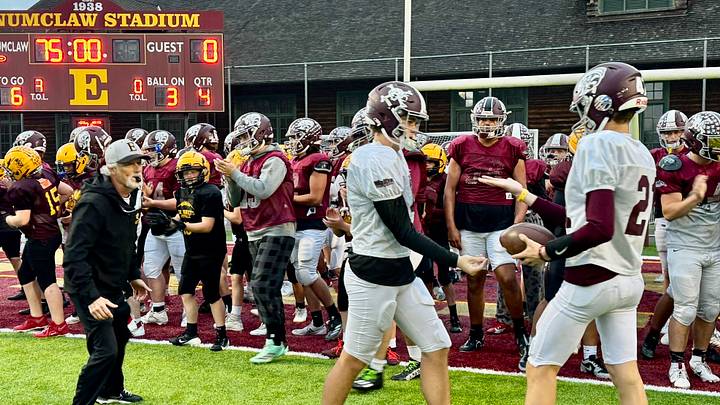 3A NPSL Enumclaw Hornets defeated Federal Way 28-27 to start the season 4-0.