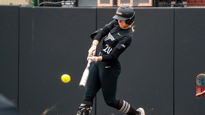 LIVE Updates: No. 7 Virginia vs No. 10 Louisville Softball Score LIVE Updates: No. 7 Virginia vs No. 10 Louisville Softball Score