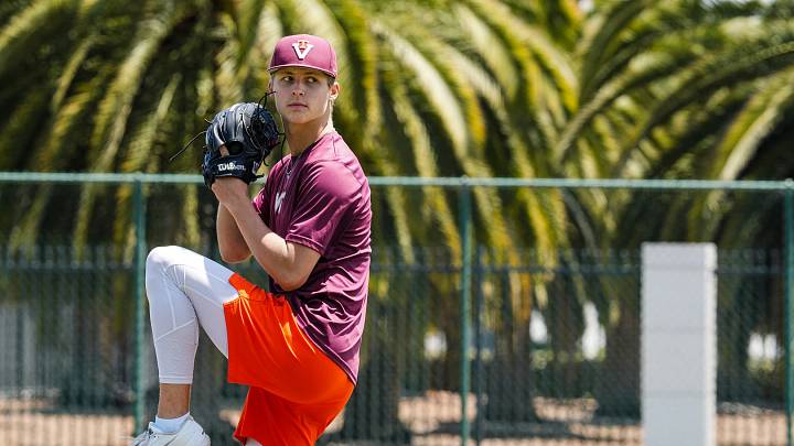 Los Ángeles, CA — Logan Eisenreich throwing a light bullpen during Los Angeles Regional practice, 2026. Los Ángeles, CA — Logan Eisenreich throwing a light bullpen during Los Angeles Regional practice, 2026.