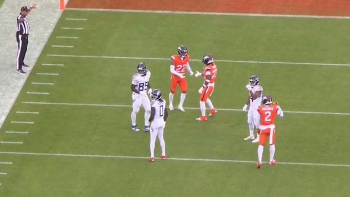 Titans wide receivers looked to the bench for answers after a failed screen pass. 