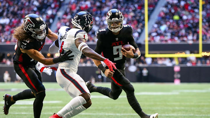 Oct 8, 2023; Atlanta, Georgia, USA; Atlanta Falcons quarterback Desmond Ridder (9) runs for a