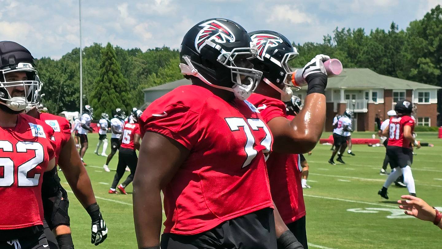 Falcons Waive Former Patriots Starting Lineman, Saints Punter